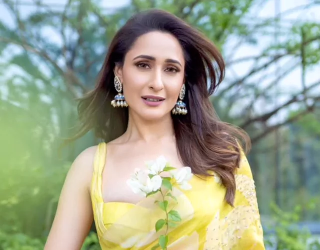 Pragya Jaiswal Yellow Saree Photos